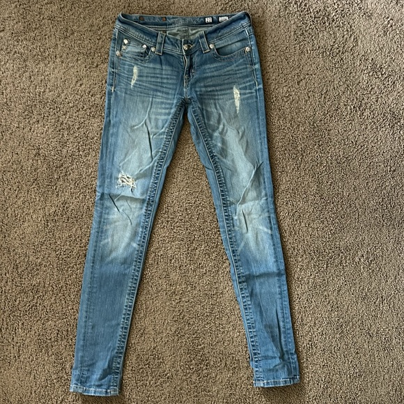 Miss Me | Light Wash Ankle Skinny Jeans - Picture 5 of 6